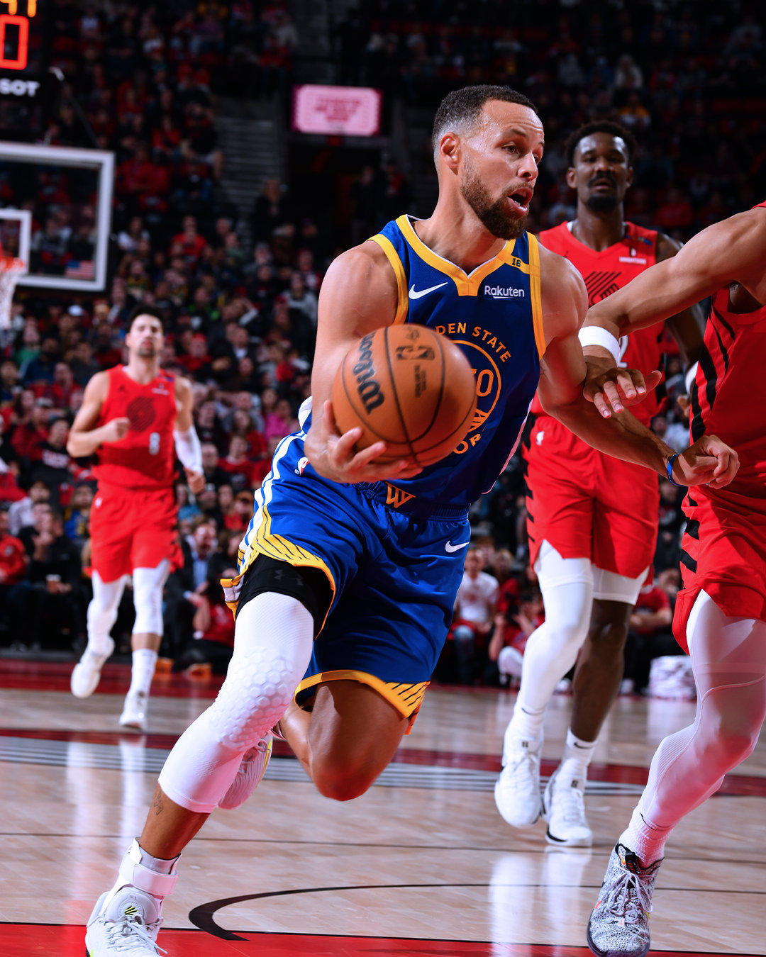 麦克托米奈：尤文很优秀，但那不勒斯得继续提升达到更高高度（麦克托米奈：尤文很强，那不勒斯仍需持续提升以达到更高水平）