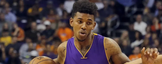 雄鹿因字母哥缺阵惨败，杨瀚森表现不佳，开拓者强势发力，遭遇5连败。（无字母哥雄鹿惨负，杨瀚森手感冰凉；开拓者火力全开，雄鹿陷入五连败）